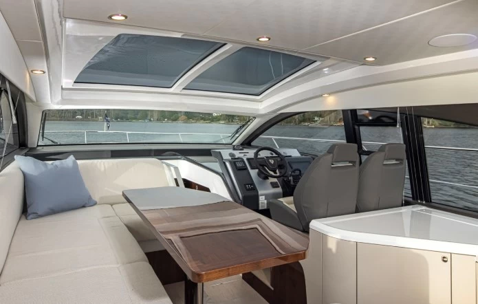 14米(47英尺)菲尔兰(Fairline)Targa45GT运动游艇价格