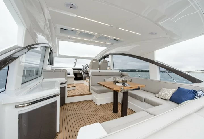 53英尺（15米）英国游艇菲尔兰（Fairline）Targa53游艇价格750万元