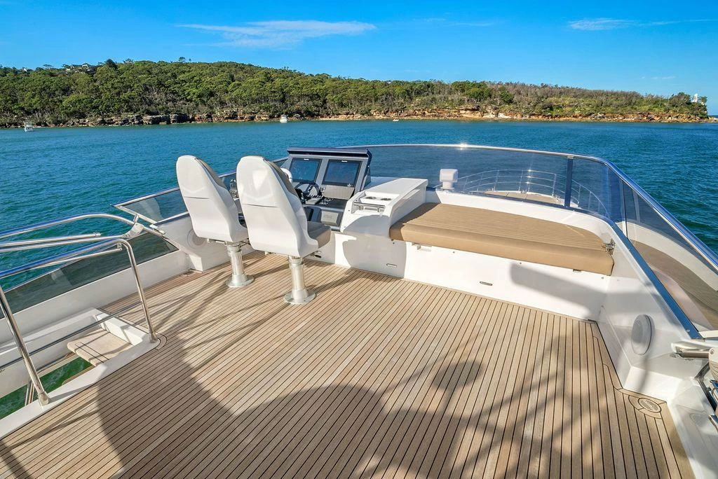 23米阿兹慕(Azimut)77运动游艇价格2500万元
