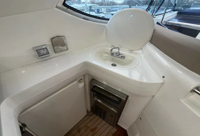 14米英国西莱(Sealine)S48二手豪华游艇价格