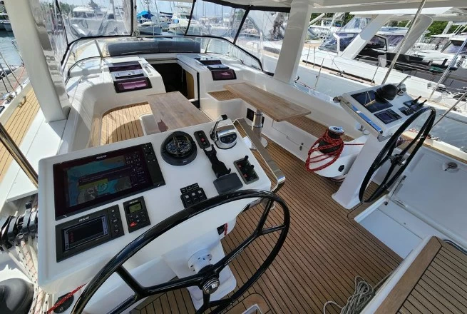 16米德国汉斯(Hanse)548二手帆船价格79万美元