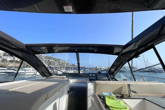14米西莱(Sealine)SC47二手运动游艇价格30万欧