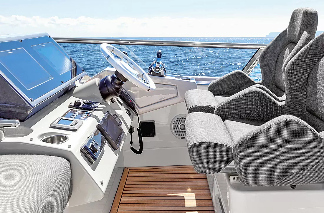 21米阿兹慕(Azimut)S7豪华运动游艇价格