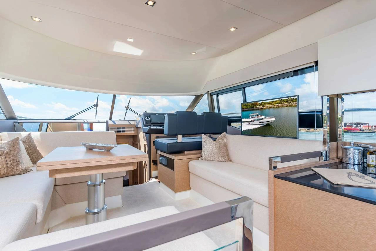 14米法国游艇品牌沛海驰(Prestige)460豪华飞桥游艇