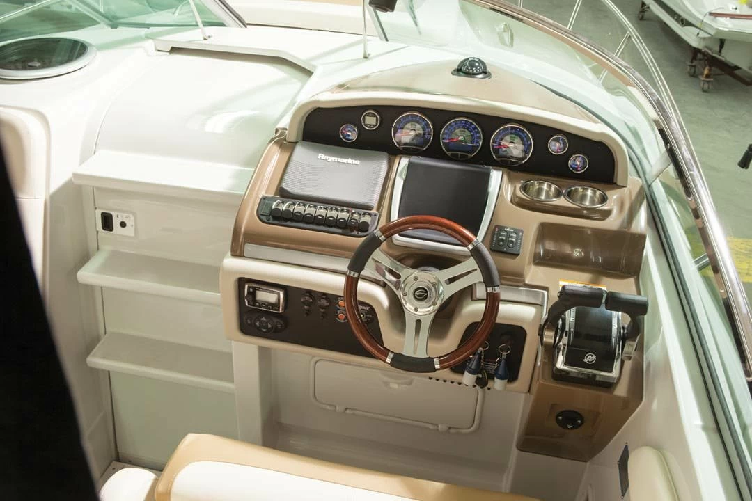 9米美国游艇品牌科罗娜(Crownline)294CR运动快艇价格150万元