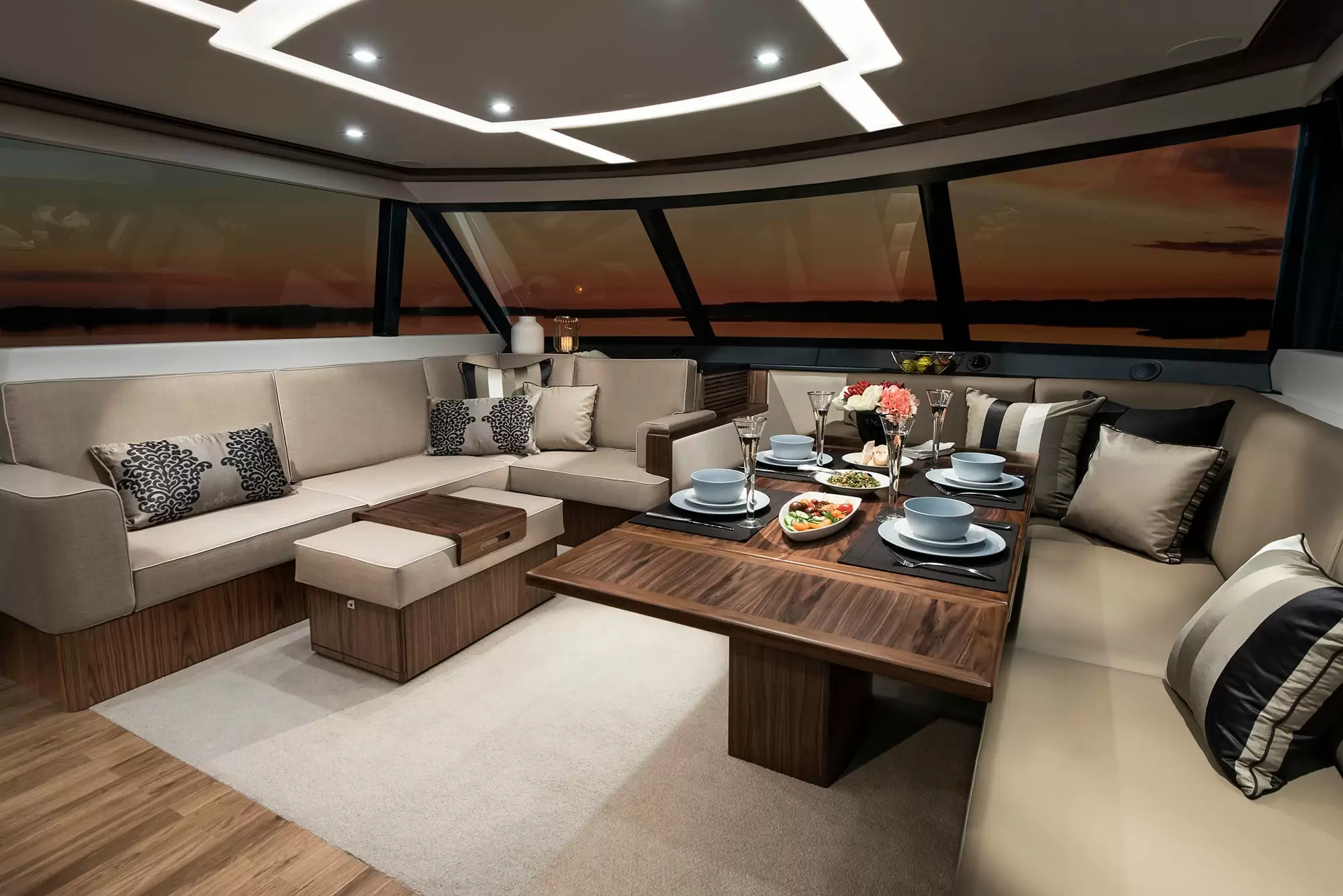 圣汐(Sunseeker)Predator64运动游艇