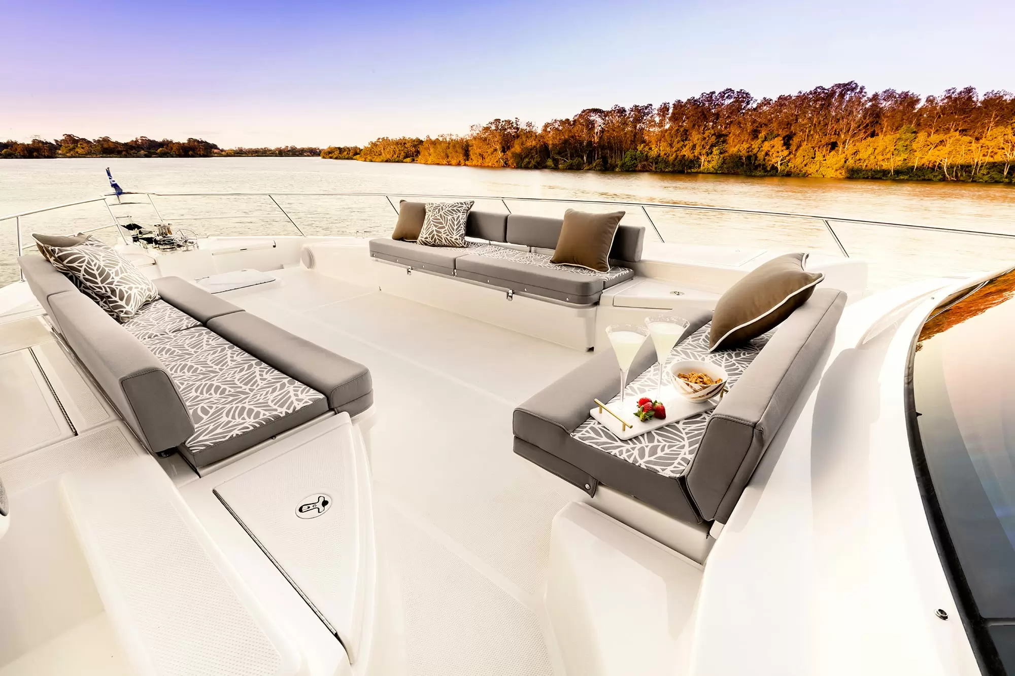 圣汐(Sunseeker)Predator64运动游艇价格