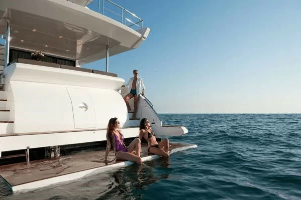阿兹慕游艇Azimut 80 Fly豪华版