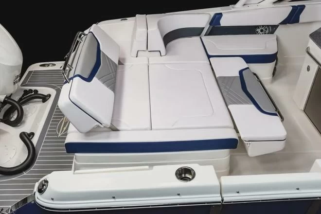 查帕拉尔Chaparral 300 OSX游艇