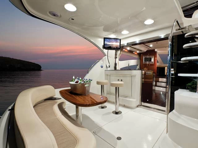 16米的子午线（Meridian）541Sedan飞桥游艇价格1300万
