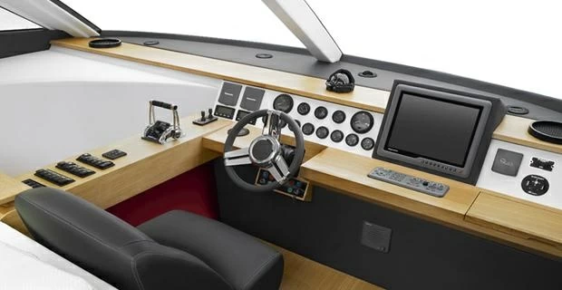 18米西莱(Sealine)T60Aura飞桥游艇价格950万元