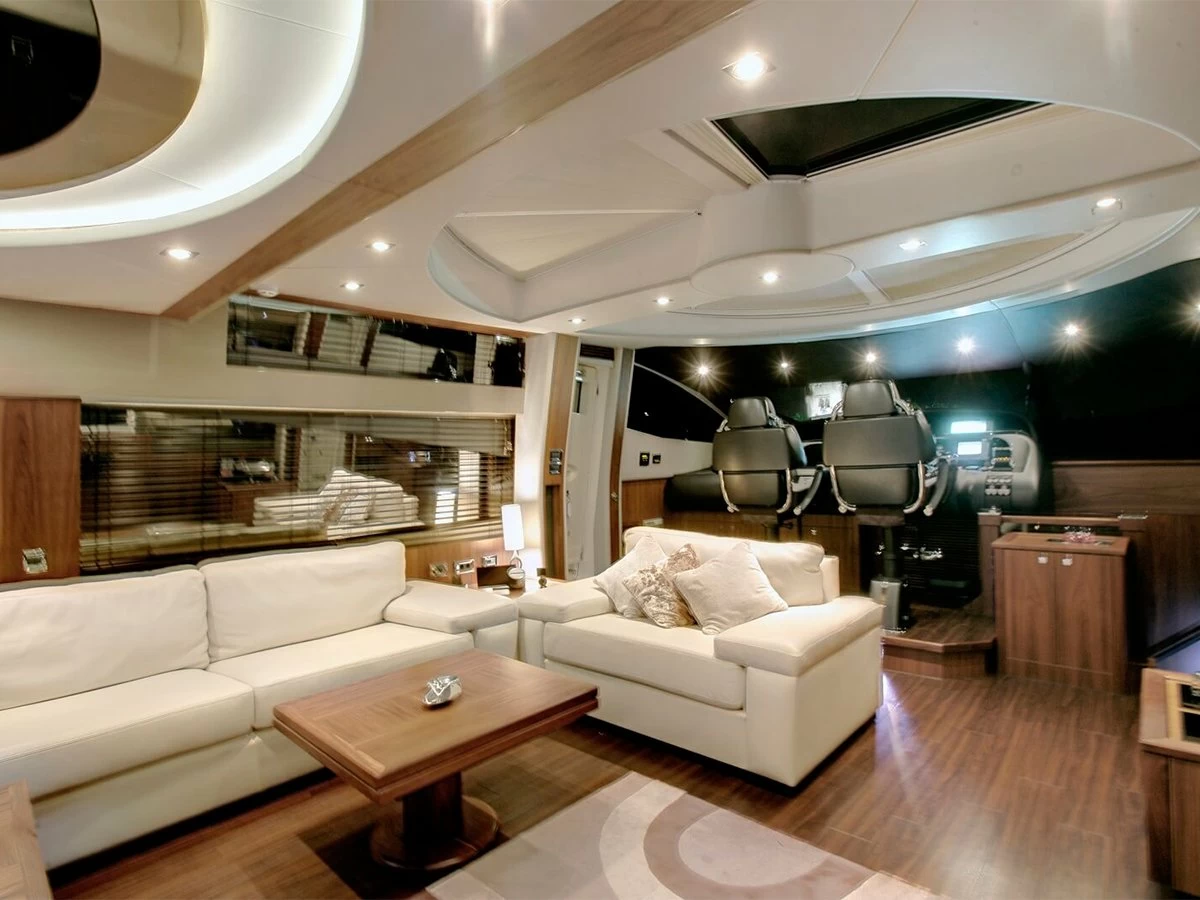 21米圣汐(Sunseeker)Predator68运动游艇沙龙