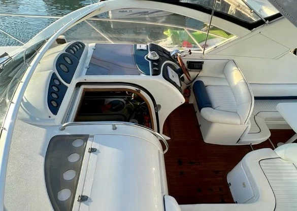 菲尔兰(Fairline)Targa37游艇价格9万欧元