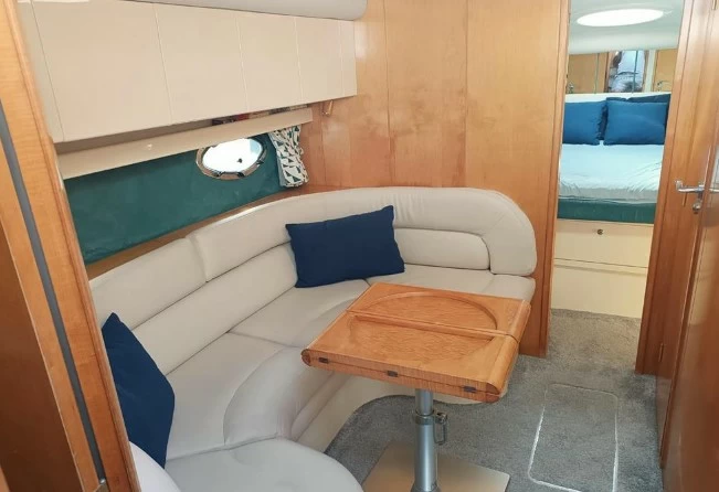 菲尔兰(Fairline)Targa37游艇休息区