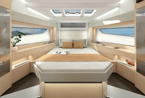12米的西莱(Sealine)S390二手游艇主卧