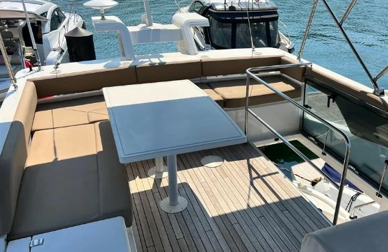 菲尔兰(Fairline)Squadron42二手游艇沙龙
