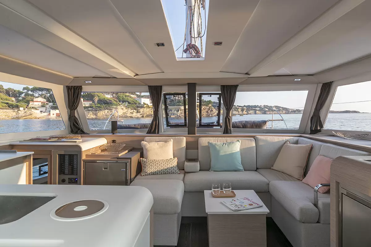 12米的枫丹白露(Fountaine Pajot)Isla40双体帆船沙龙