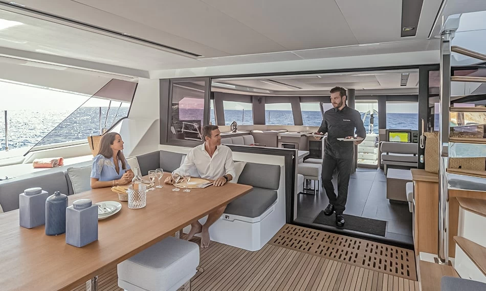 18米的枫丹白露(Fountaine Pajot)Samana59双体帆船