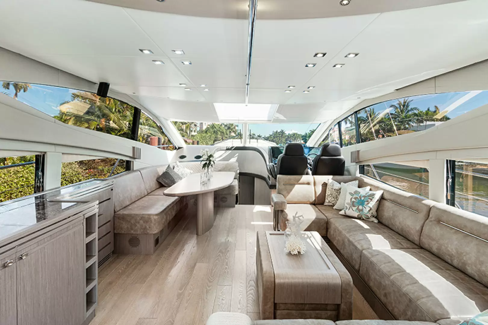 21米圣汐(Sunseeker)68豪华运动游艇沙龙