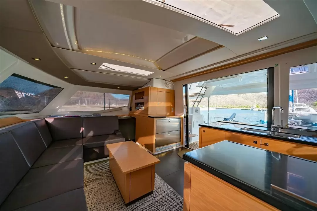 13米枫丹白露(Fountaine Pajot)Helia44双体帆船沙龙