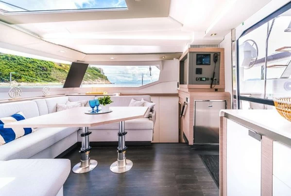 14米枫丹白露(Fountaine Pajot)Tanna47二手双体帆船沙龙