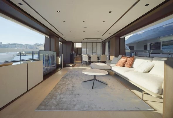 27米法拉帝(Ferretti)860二手游艇沙龙