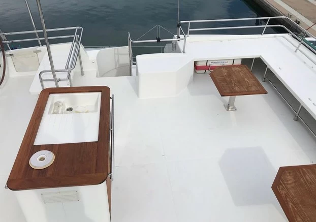 17米枫丹白露(Fountaine Pajot)67二手双体帆船价格160万欧元