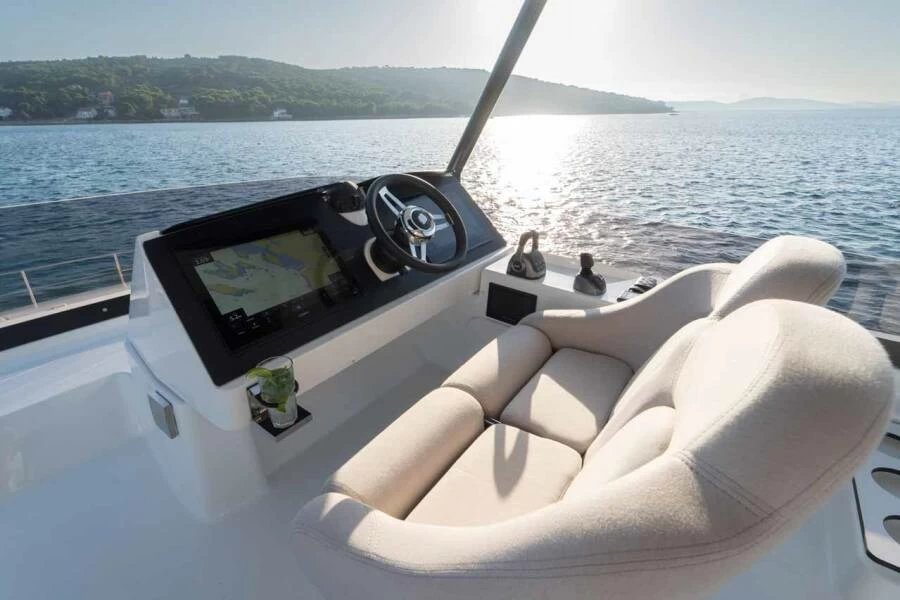 14米枫丹白露（Fountaine Pajot）MY6双体游艇价格为780万