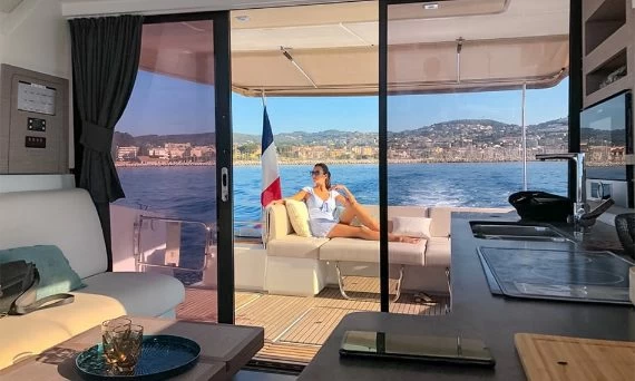 11米枫丹白露(Fountaine Pajot)MY4.S双体游艇沙发