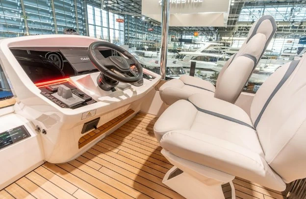 18米的菲尔兰(Fairline)Squadron58二手游艇