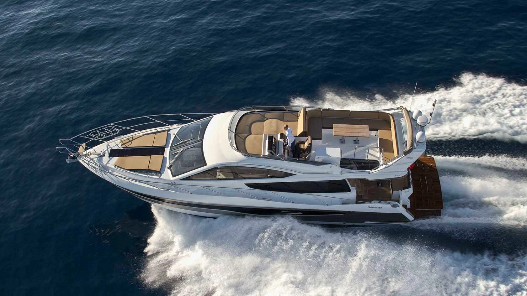 卡帝尔(Galeon)550Fly私人游艇1000万
