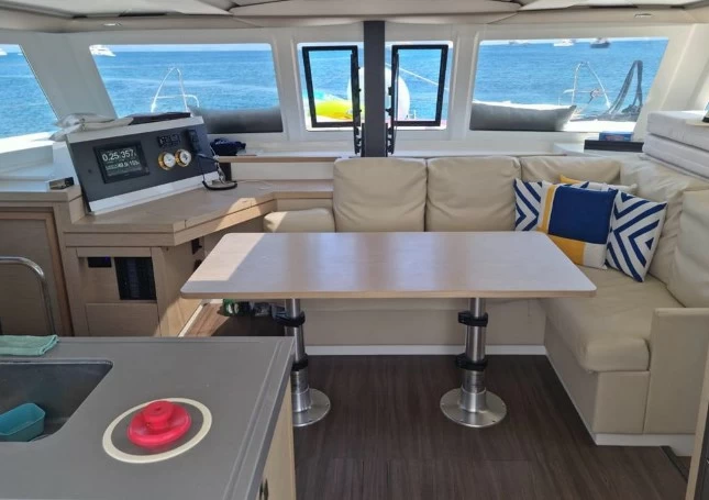 枫丹白露(Fountaine Pajot)Lucia40双体帆船沙龙