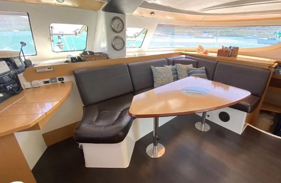 枫丹白露(Fountaine Pajot)Lipari41二手双体帆船沙龙