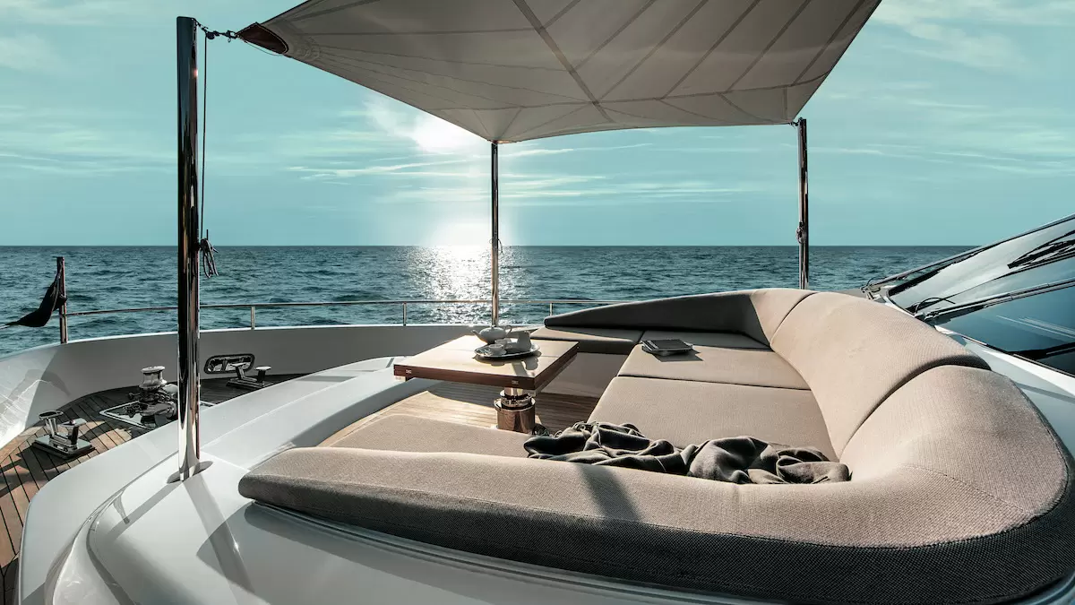 法拉帝(Ferretti)660豪华飞桥游艇价格1700万元