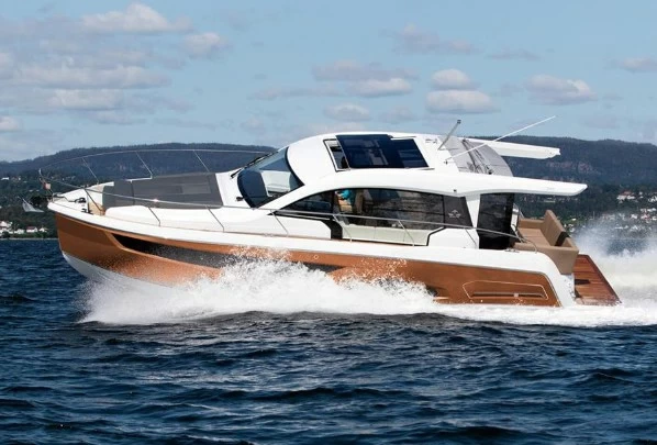 西莱(Sealine)C390二手游艇