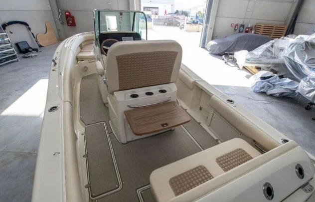 8米的克里斯(Chris Craft)Catalina27二手游艇