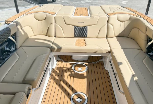 7米MasterCraft XT24滑水游艇