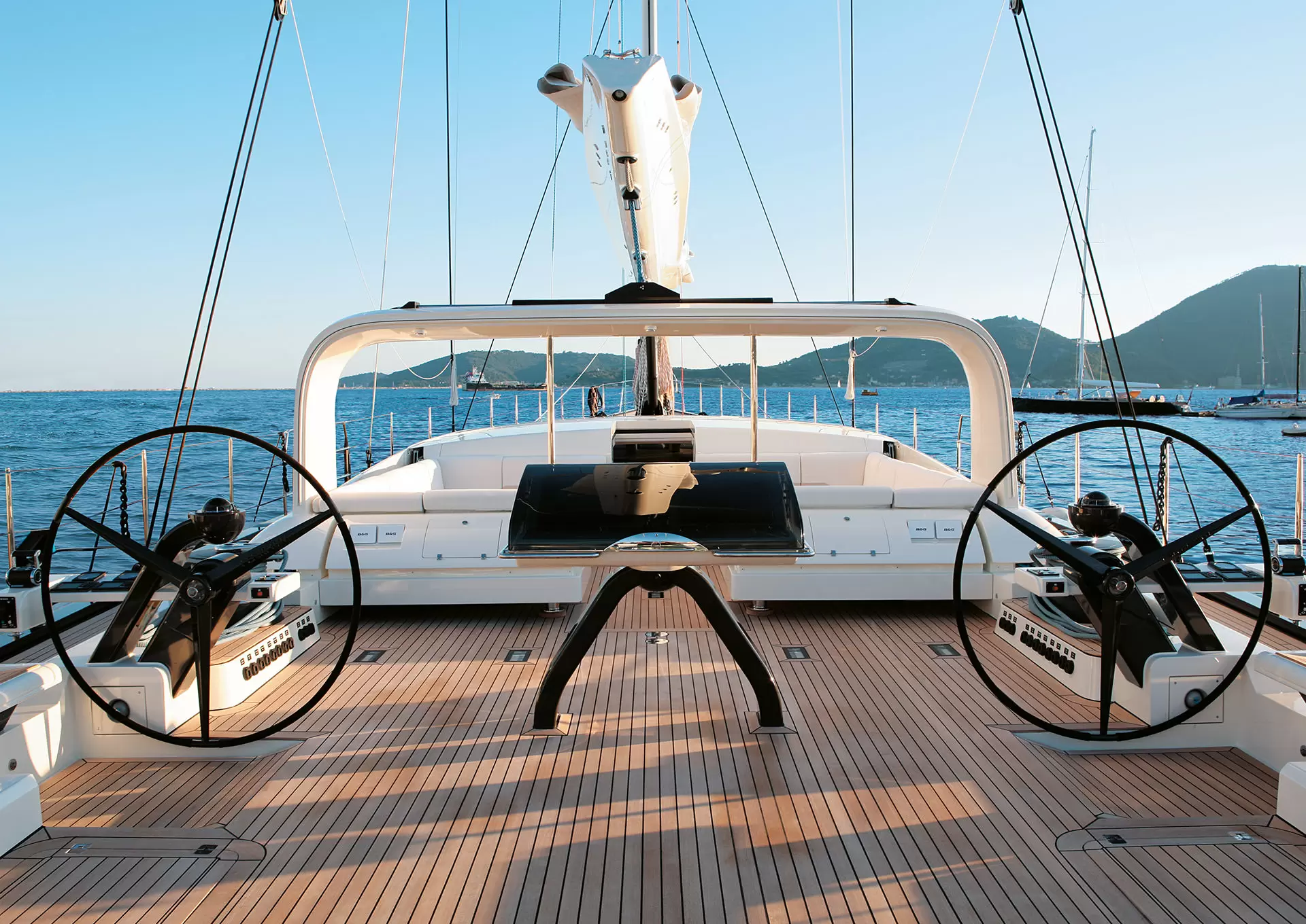 38米的佩里尼·纳威（Perini Navi）38M帆船价格7100万元起