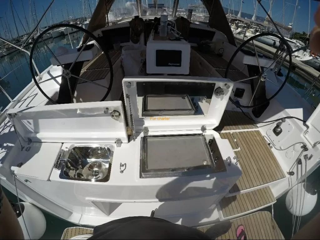 12米丹枫(Dufour)390GL中型帆船价格150万元