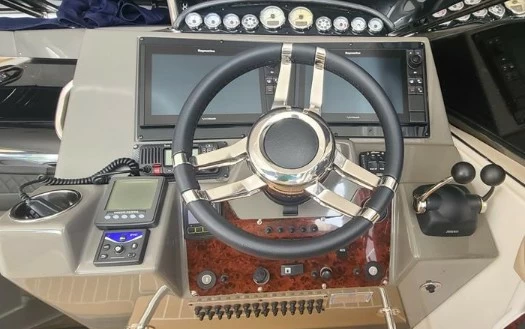 瑞格(Regal)460Commodore二手游艇中控