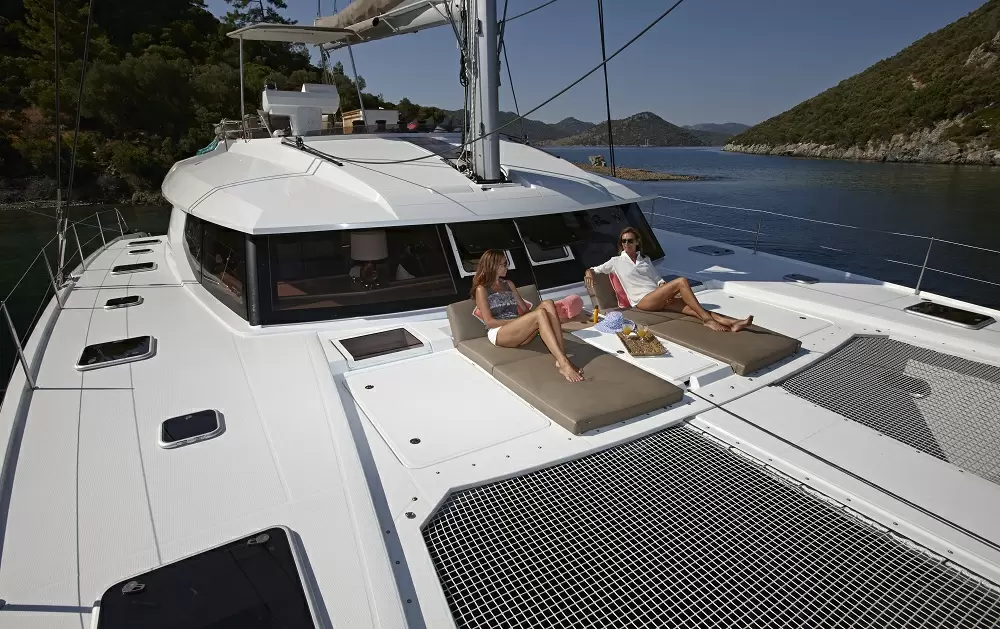 枫丹白露(Fountaine Pajot)Ipanema58双体帆船前甲板