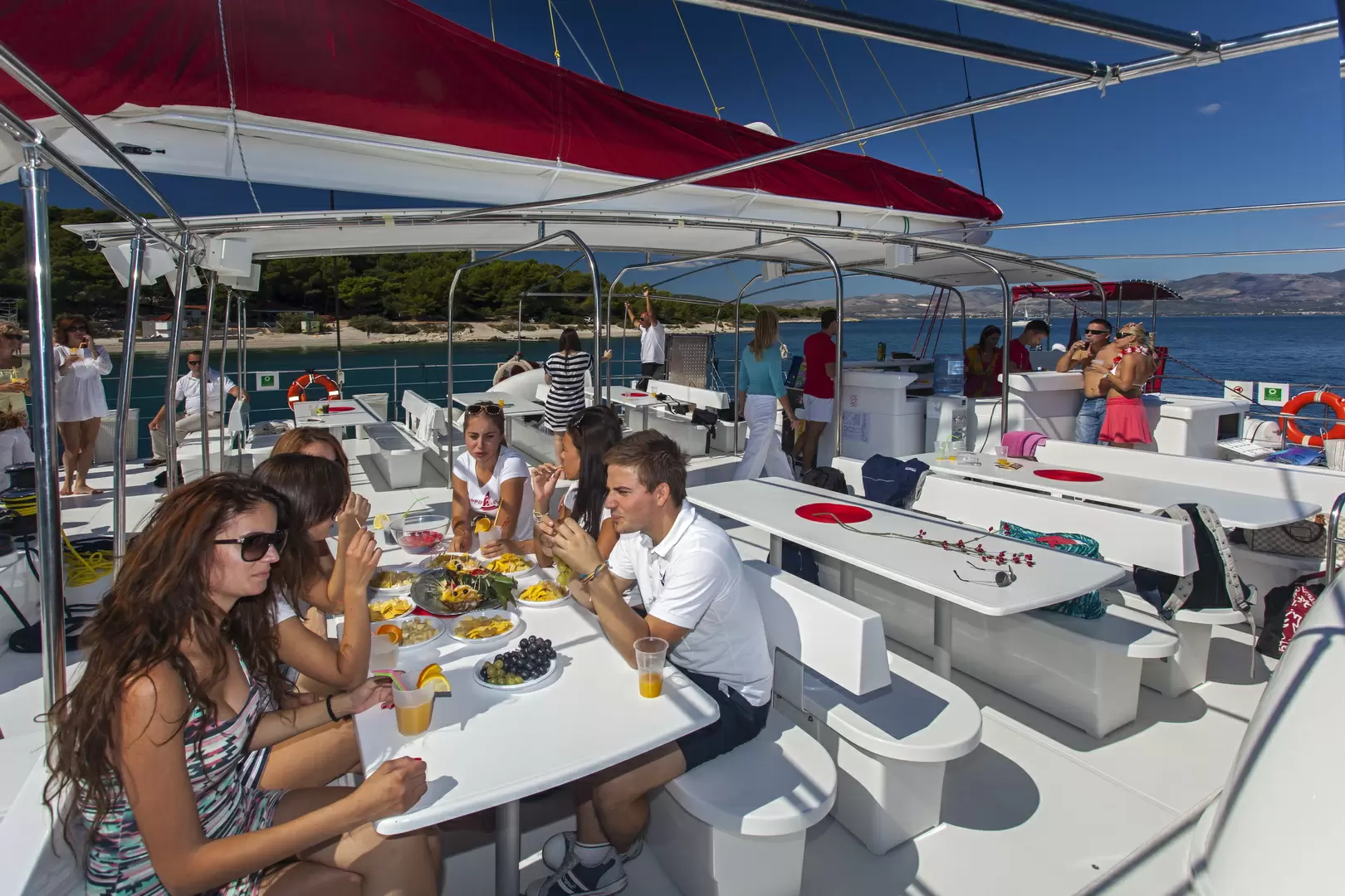 枫丹白露(Fountaine Pajot)80双体帆船