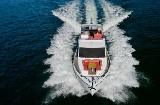 西莱(Sealine)F530二手飞桥游艇