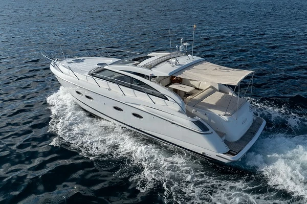 公主(Princess)V42运动游艇