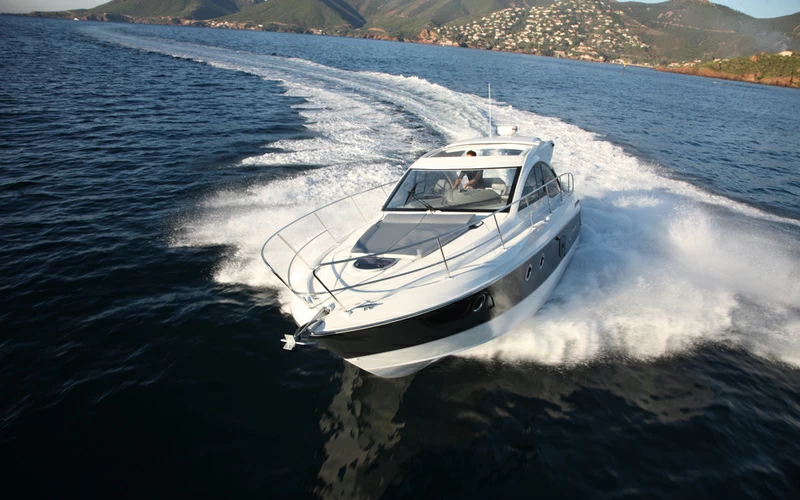 11米博纳多(Beneteau)GT38运动游艇价格300万元