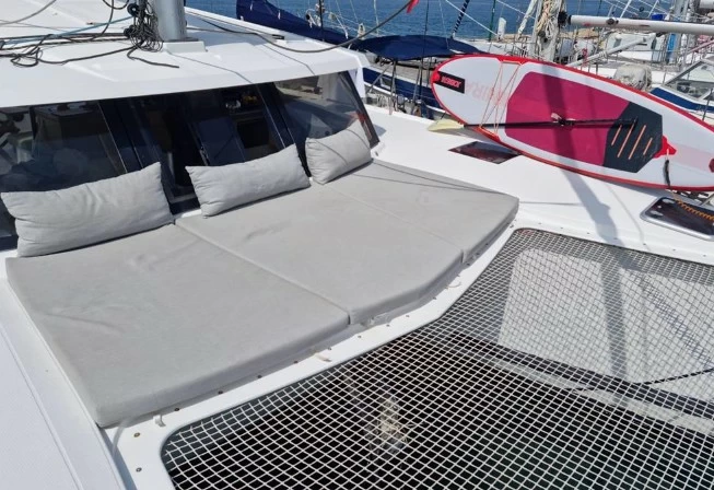 枫丹白露(Fountaine Pajot)Lucia40二手双体帆船前甲板