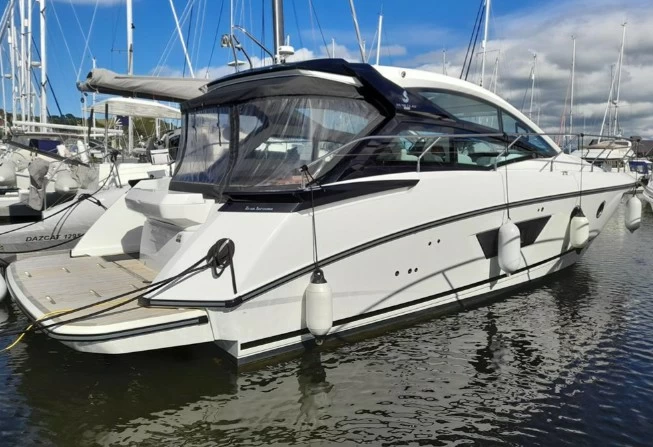博纳多(Beneteau)GT40二手运动游艇