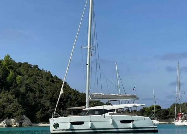 枫丹白露(Fountaine Pajot)Lucia40二手双体帆船
