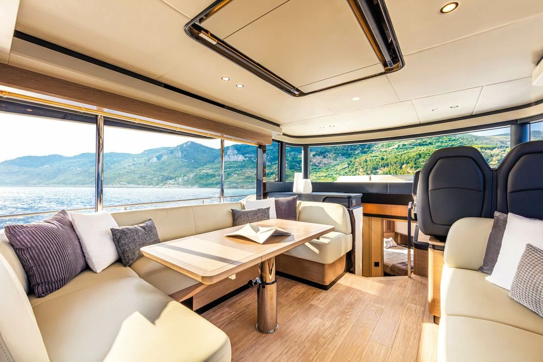 雅舶仕(Absolute)Navetta52游艇沙龙