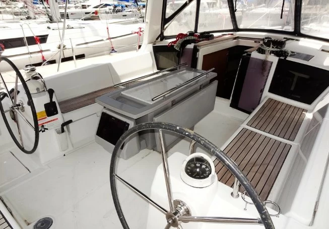 博纳多(Beneteau)遨享仕41帆船